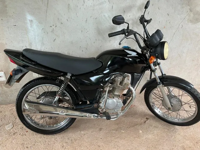 Fan 125 2008 por 6.500 reais . Aceito troca