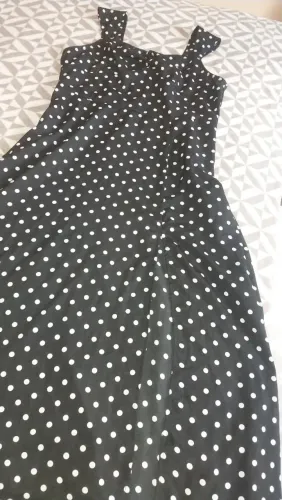 Roupas novas! comprei e não serviu! Aceito cartão e fço a entrega pessoalmente 250,00total