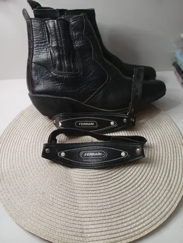 Bota couro