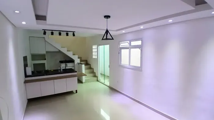 Casa para Alugar | 3 Dorms | Suíte | 2 Vagas | Próxima à Estação Vila Natal