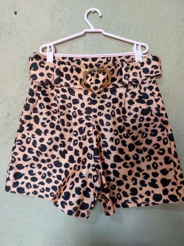 Vende-se 2 shorts