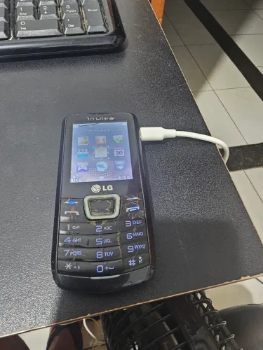 CELULAR LG A290 TRI CHIP