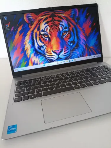 Notebook Lenovo i5 8GB 512SSD