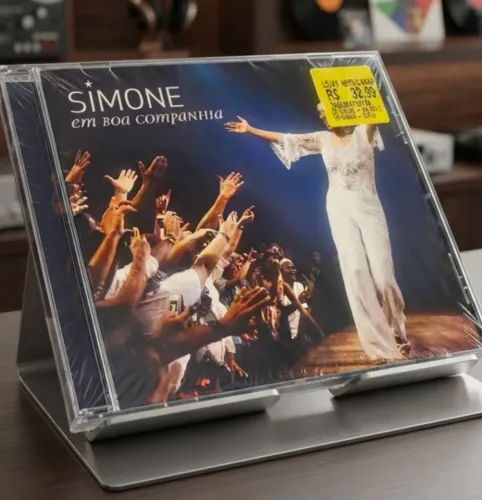 CD Simone em Boa Companhia - 24 grandes sucessos dessa talentosa cantora. Novo lacrado