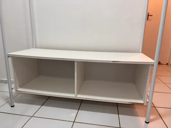 Cabideiro com 2 compartimentos 