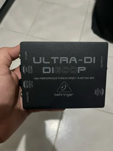 DIRECT BOX BEHRINGER NOVO, NUNCA USADO!!