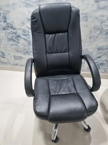 Vendo cadeira executiva usada