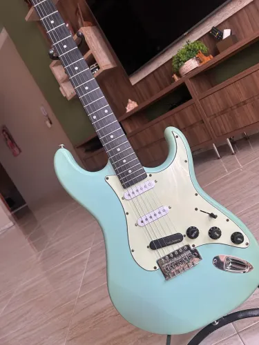 Guitarra memphis com captador kent artmstrong