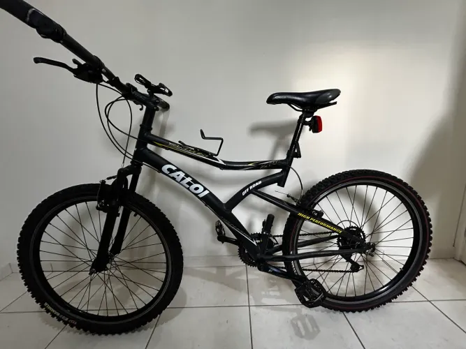 Mountain bike Caloi aro 26 full suspension