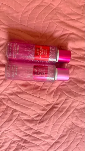 2 VICTORIA SECRETS
