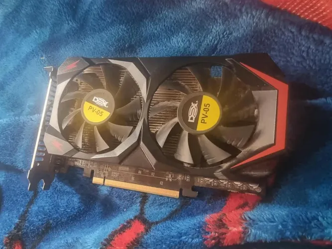 Placa de vídeo GTX 550 ti