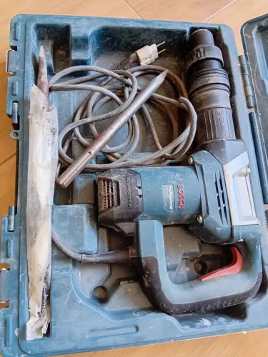 Vendo martelete demolidor GSH 500 220V BOSCH