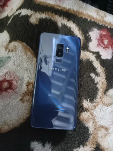Celular s9. Com defeito não liga valor 270. Reais