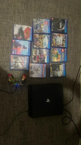 PS4 + 11 jogos