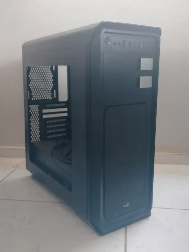 Gabinete Aerocool Gamer Aero-800 En55538 Preto + Kit fans - Usado