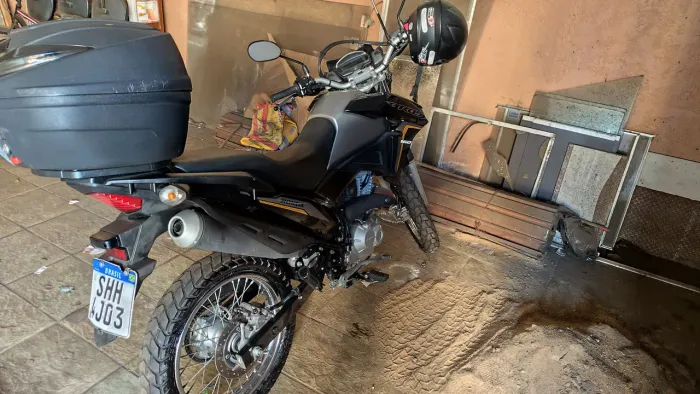 Vendo Bros 160 novinha