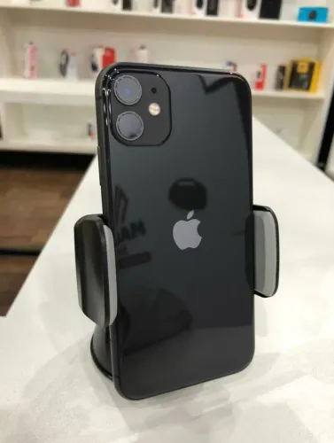 Vende-se IPHONE 11 normal