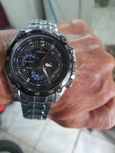 Vendo um relógio casio cronógrafo funcionando perfeitamente 