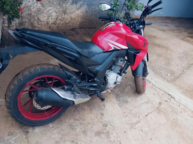 Vendo moto Twister 250