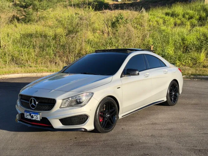 Mercedes-Benz CLA-250 Sport 4matic 2.0 16V 211cv Aut. 2015