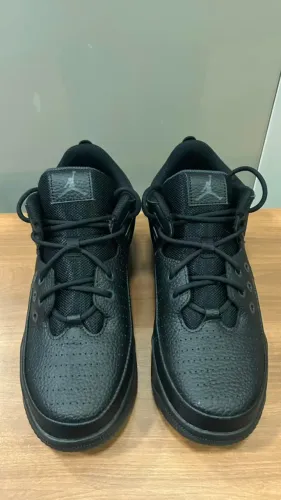 Nike Air Jordan Max Aura 5 Tam 37