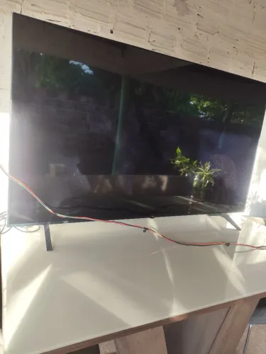 Vendo tvs com defeito. Vamos negociar