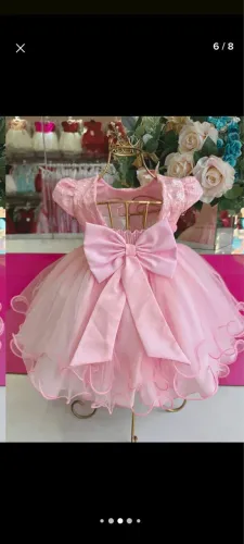Vestido tamanho g. Com tiara de borboleta ?.