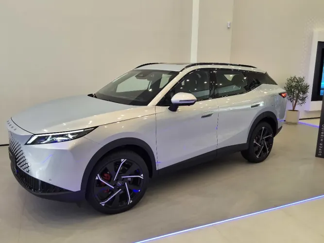 Omoda E5 Elétrico (61,1 KW) 2026