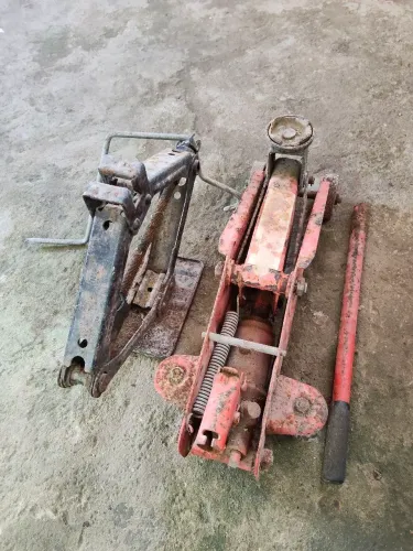 MACACOS PARA CARROS