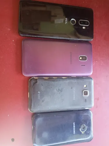 4 celulares para conserto ou aproveitar pecas