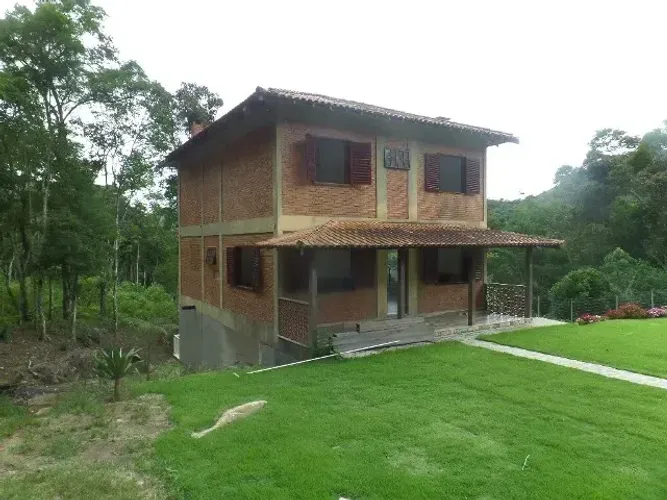 Casa de condomínio para venda com 200 m² tem 4 quartos em Parque dos Sabiás - Teresópol