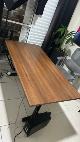Mesa para escritório grande e reforçada