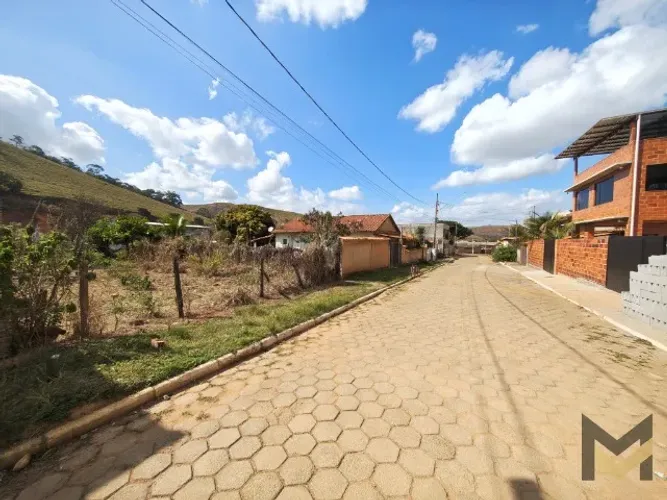 Terreno Plano 11x30m em Chiador - 330m² - 100% Documentado