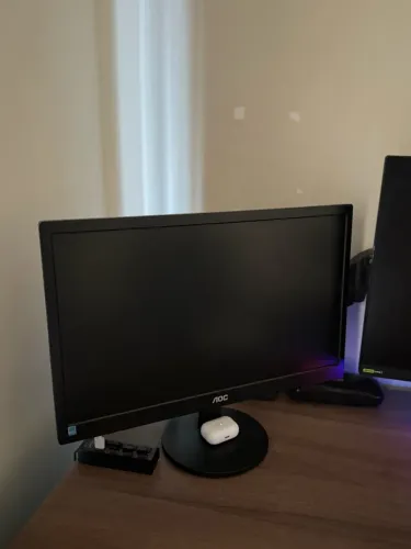 Munitor AOC 75Hz