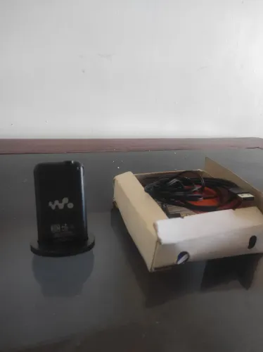 Walkman Sony NWZ?S615F - Lançamento 2008 - Relíquia Completíssima - Conservado Impecável