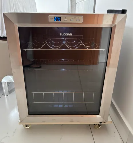 Adega Suggar 12 garrafas c/ display (compressor)