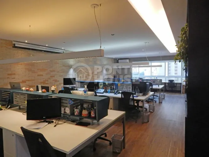 Conjunto comercial de 70m² à venda na região da Vila Mariana