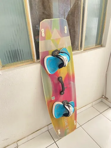 Vendo prancha de kite surf bidirecional inverter 