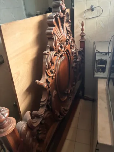 Raridade: Cama QUEEN Completa em Madeira Maciça Entalhada! ?