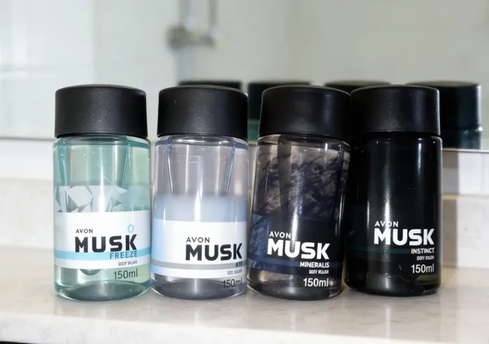 Colônias musk da Avon