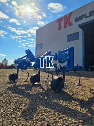 cod. 1517 CULTIVADOR / RISCADOR DE 3 LINHAS E 7 ENXADAS ASA - Tk Tratores Nova Andradina-M