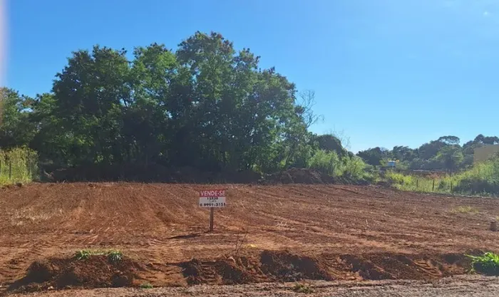 TERRENO EM CHAPADA DOS GUIMARÃES 450,00m² - LOCALIZADO NA RUA COBERTA