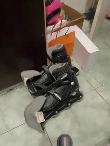 Vende-se patins semi-novo