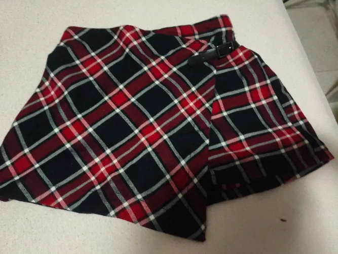 Short saia quadriculado da renner