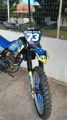 Moto de trilha xr200, toda preparada para competição!