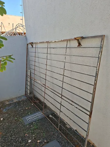 Portão tipo grade
