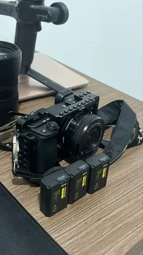 Câmera sony a6400 + lente kit 18-50
