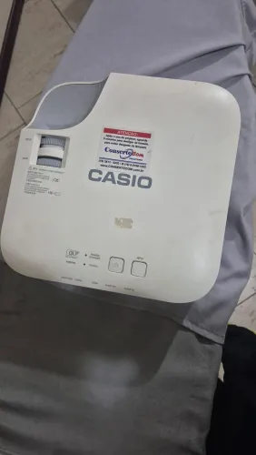Projetor cassio XJ V1 3H de uso ver descrição