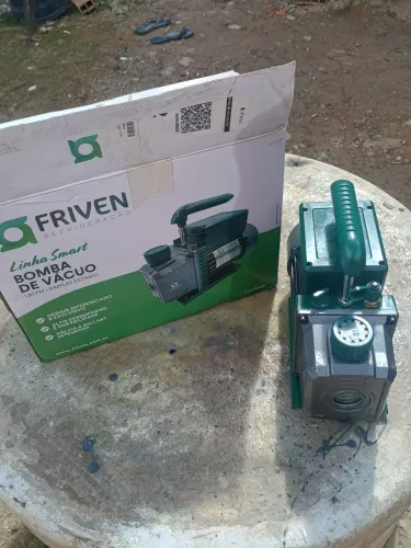 Vendo bomba de vácuo seminova 