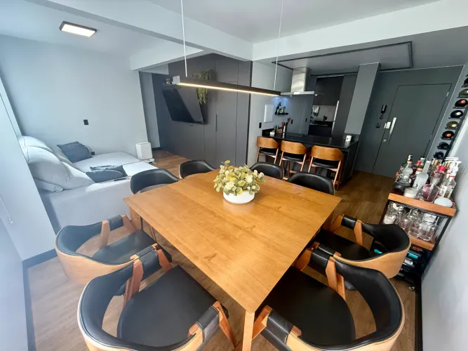 Apartamento 100% Reformado | 2 Dormitórios com Suíte | Reversível para 3 Dormitórios